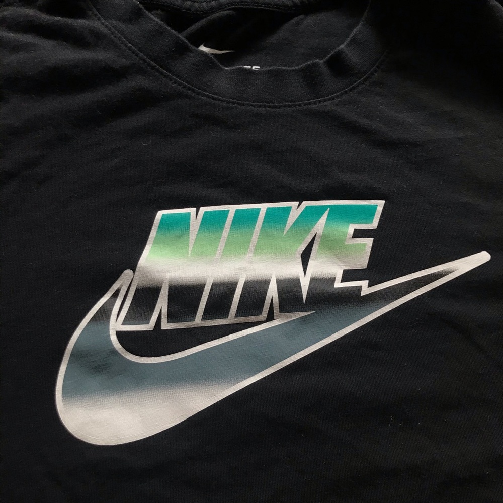 Men’s size S t shirt no stains or flaws